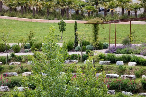 Jardin St Jean
Paysagistes: Ossart- Maurières
Graulhet 31 France