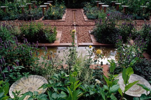 Création Rachid Koraïchi
Festival des jardins de Chaumont sur Loire 41 France