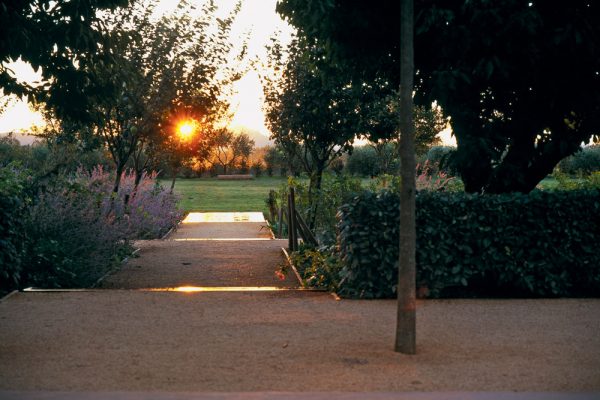 Jardin de la Noria, près d’Uzès 30 France 
Paysagistes: Ossart - Maurières