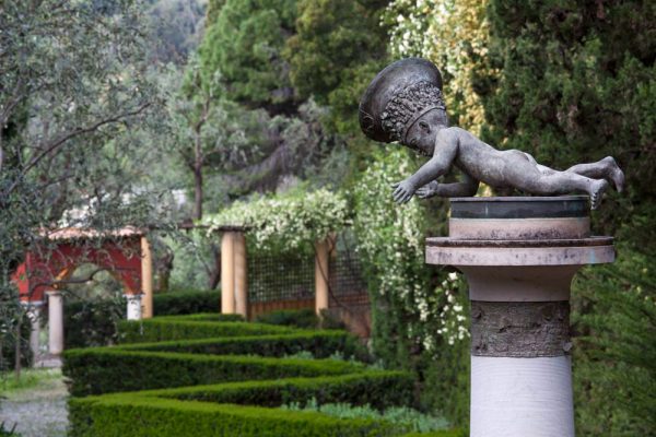 L'enfant au papillon
Les Colombières Menton France